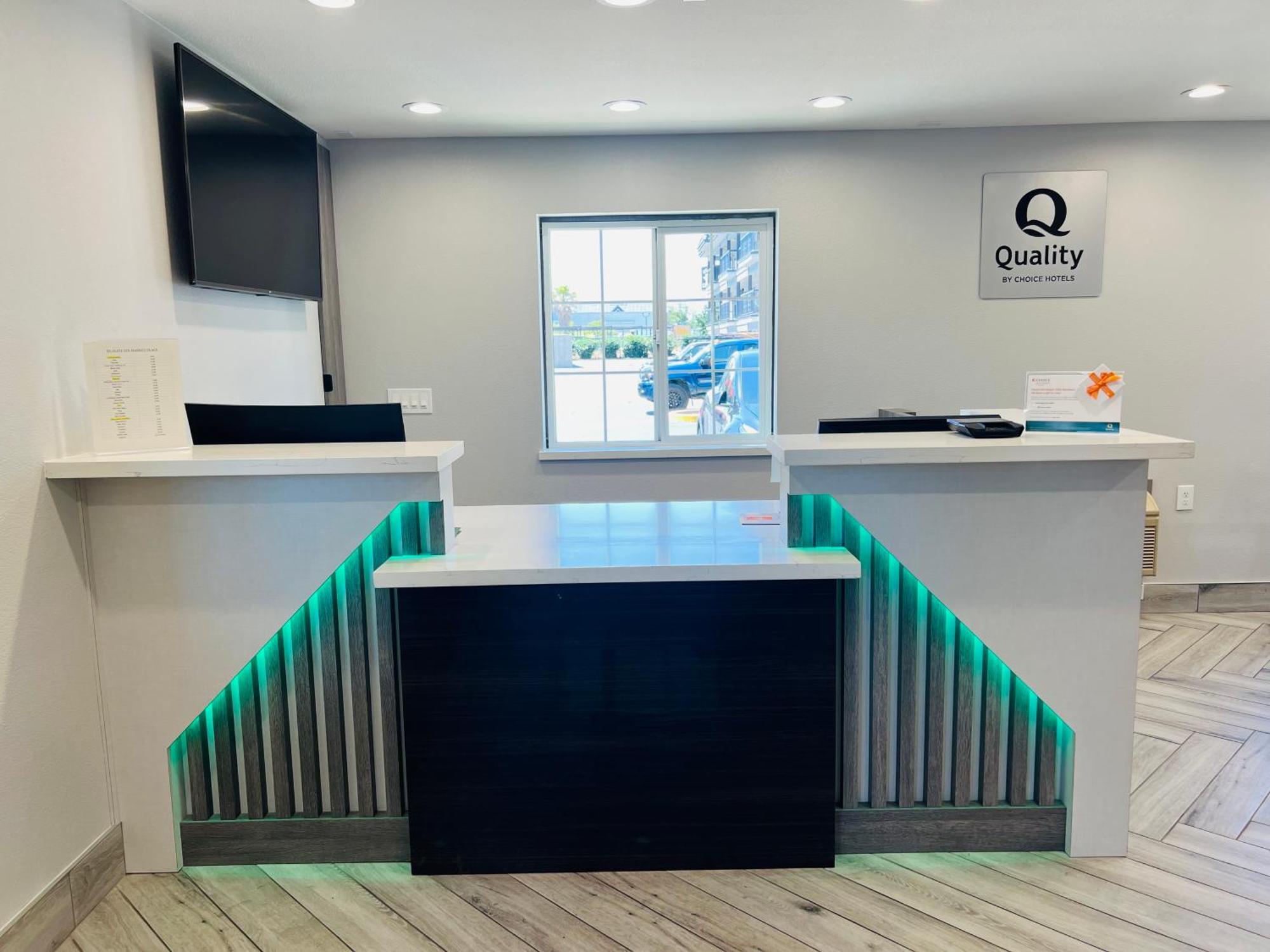 Quality Inn Tracy I-205 Экстерьер фото