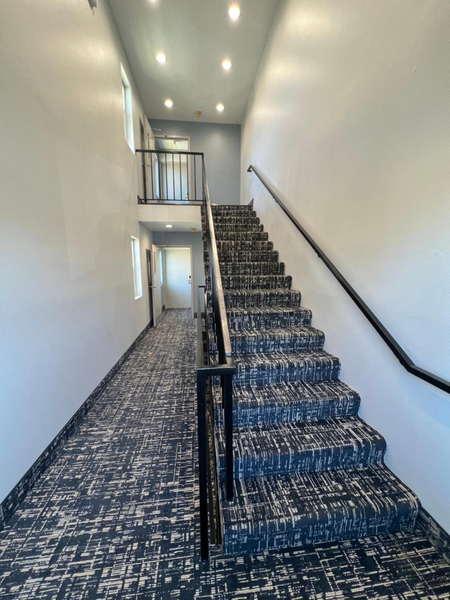 Quality Inn Tracy I-205 Экстерьер фото
