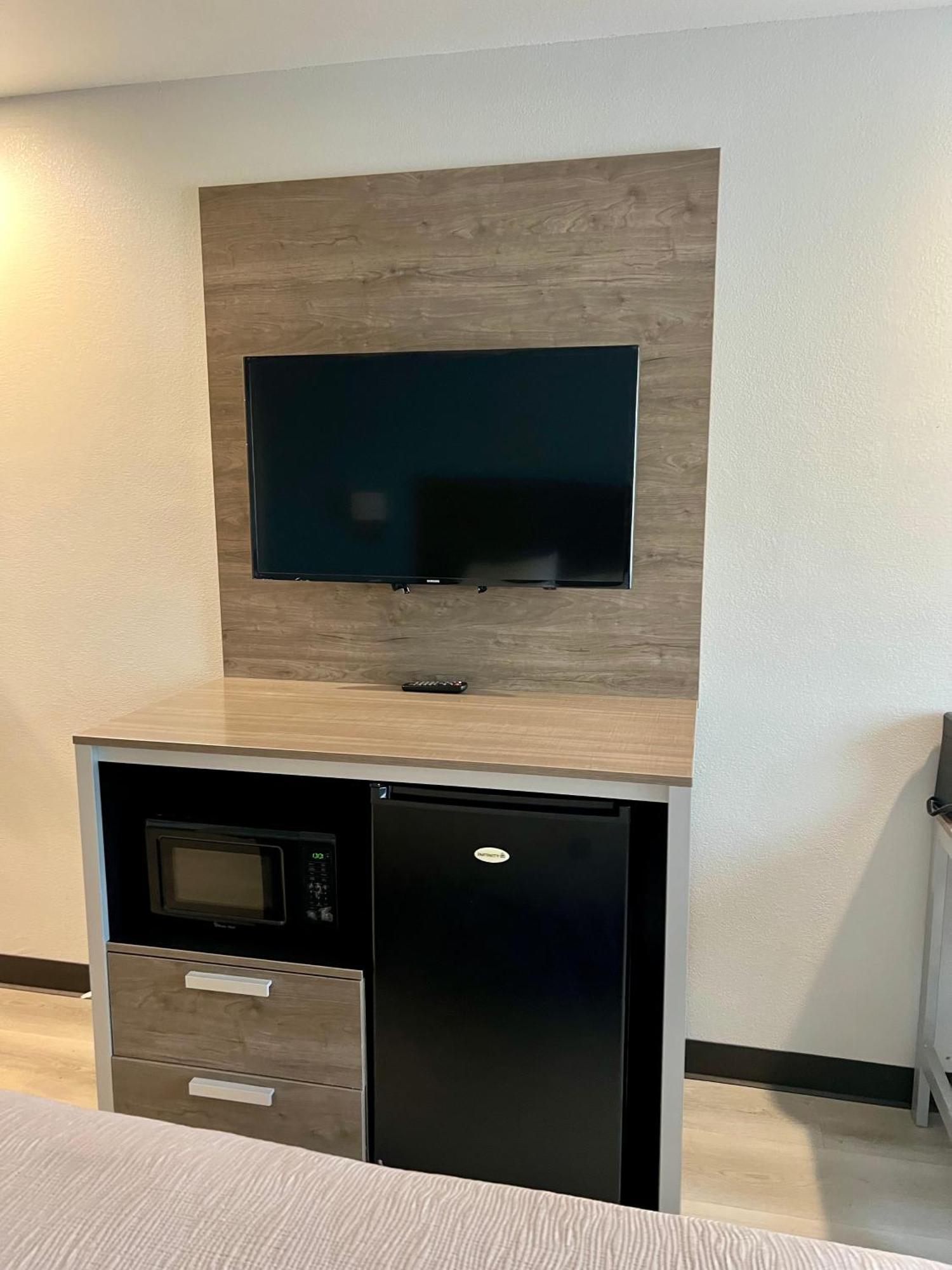 Quality Inn Tracy I-205 Экстерьер фото