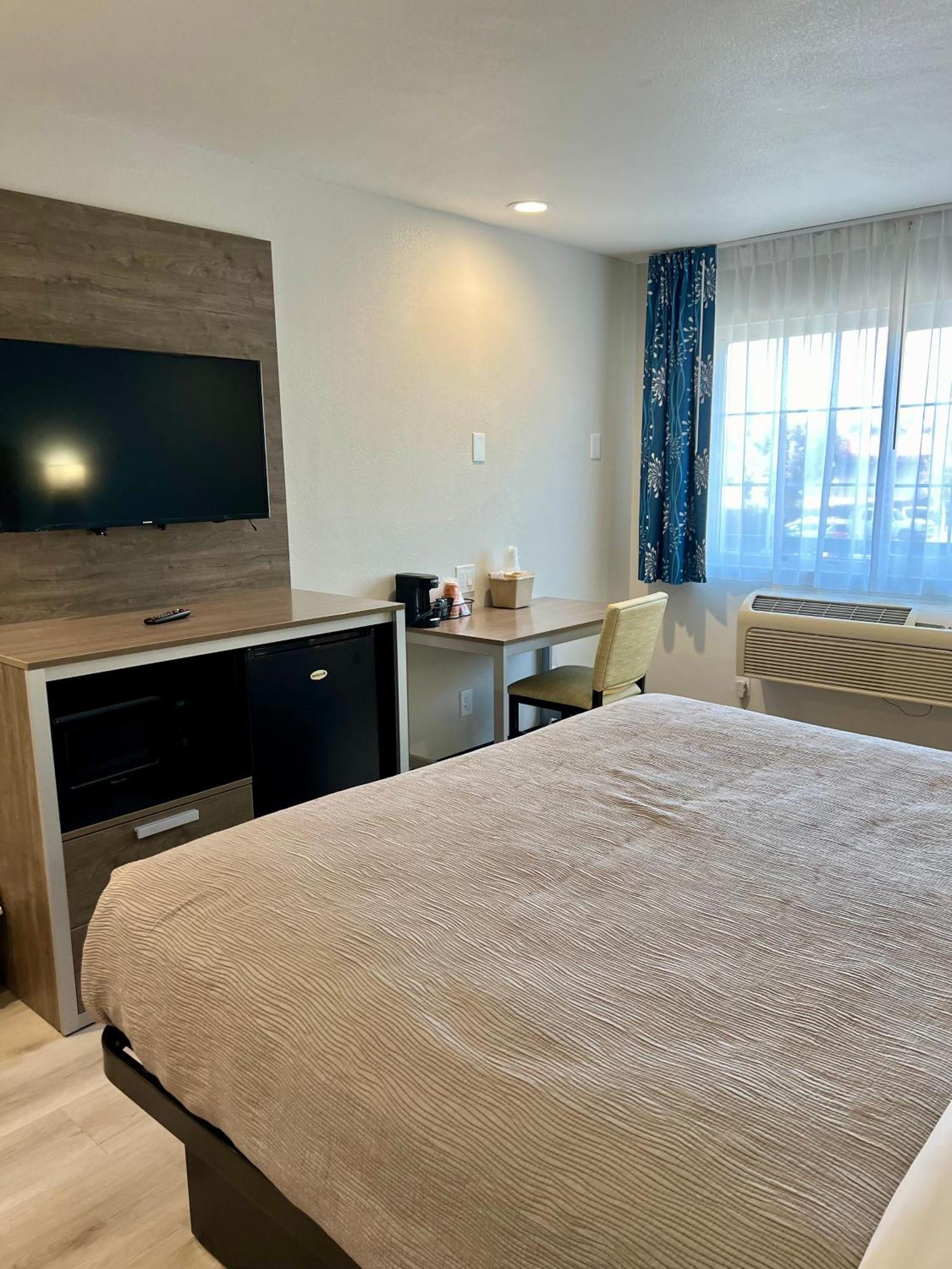 Quality Inn Tracy I-205 Экстерьер фото