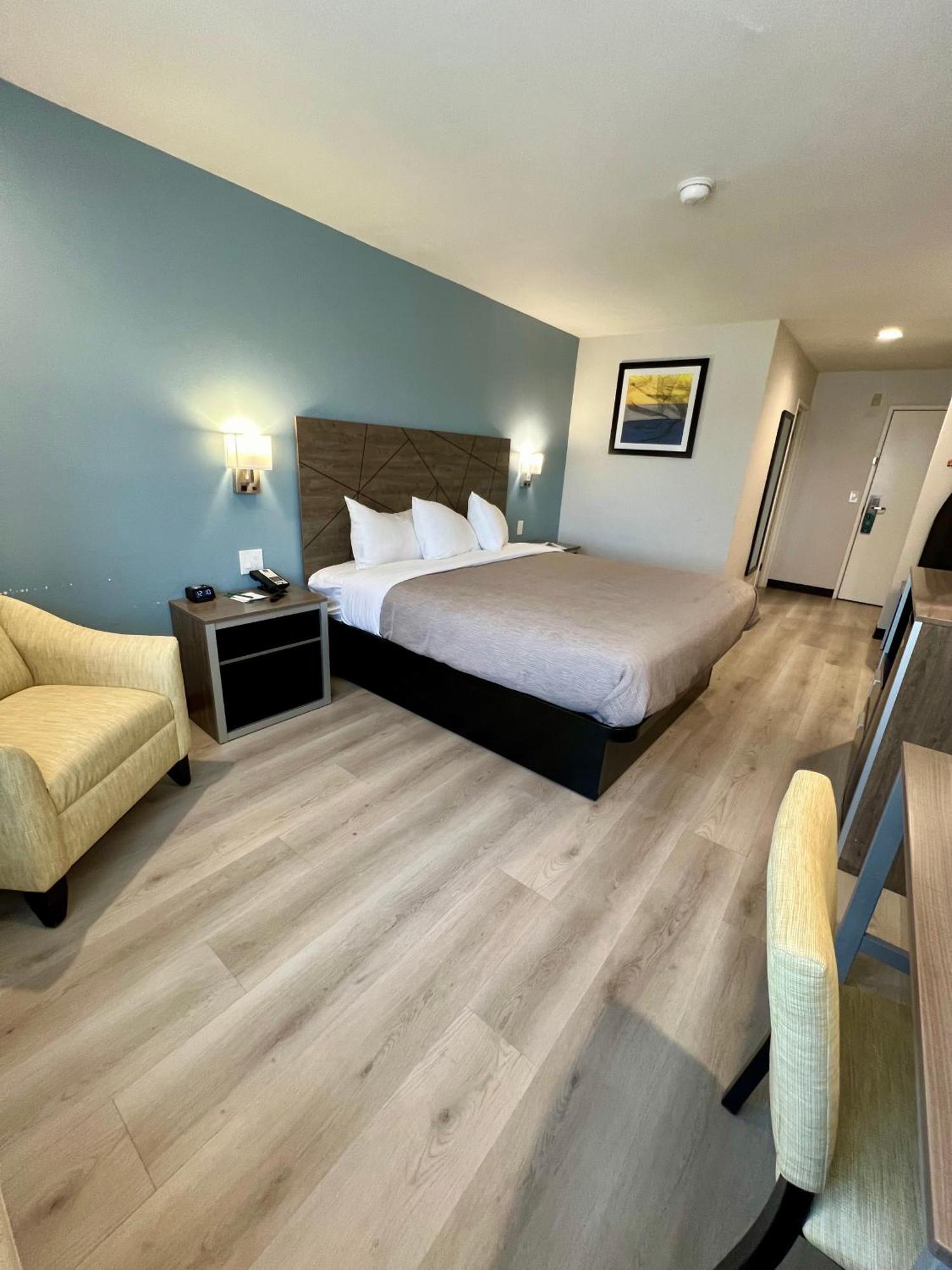 Quality Inn Tracy I-205 Экстерьер фото