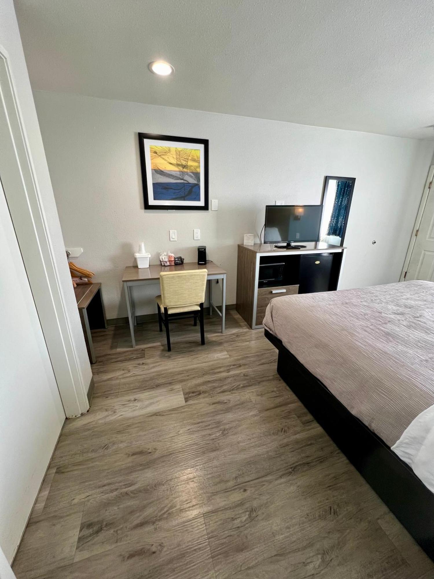Quality Inn Tracy I-205 Экстерьер фото