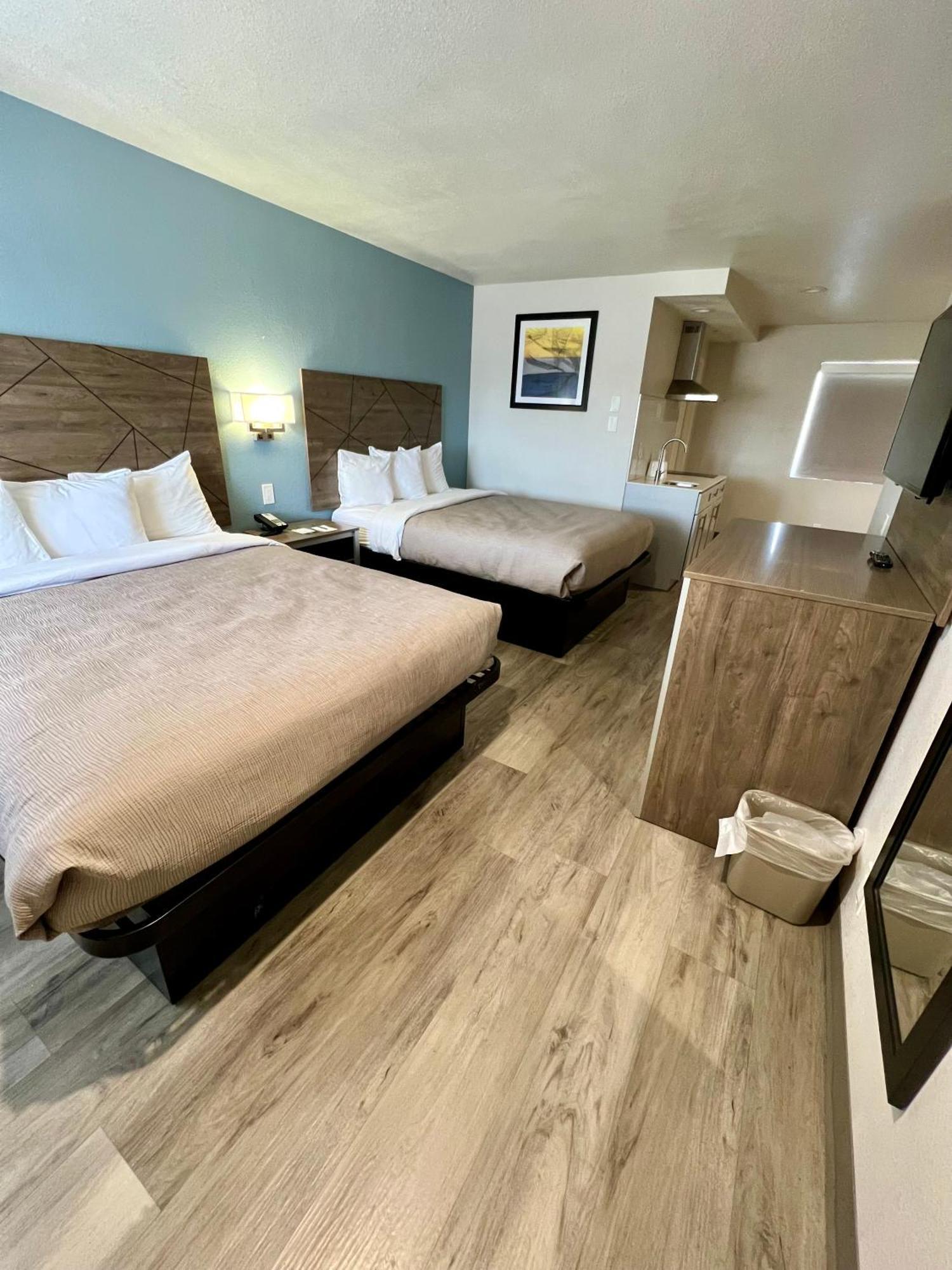Quality Inn Tracy I-205 Экстерьер фото
