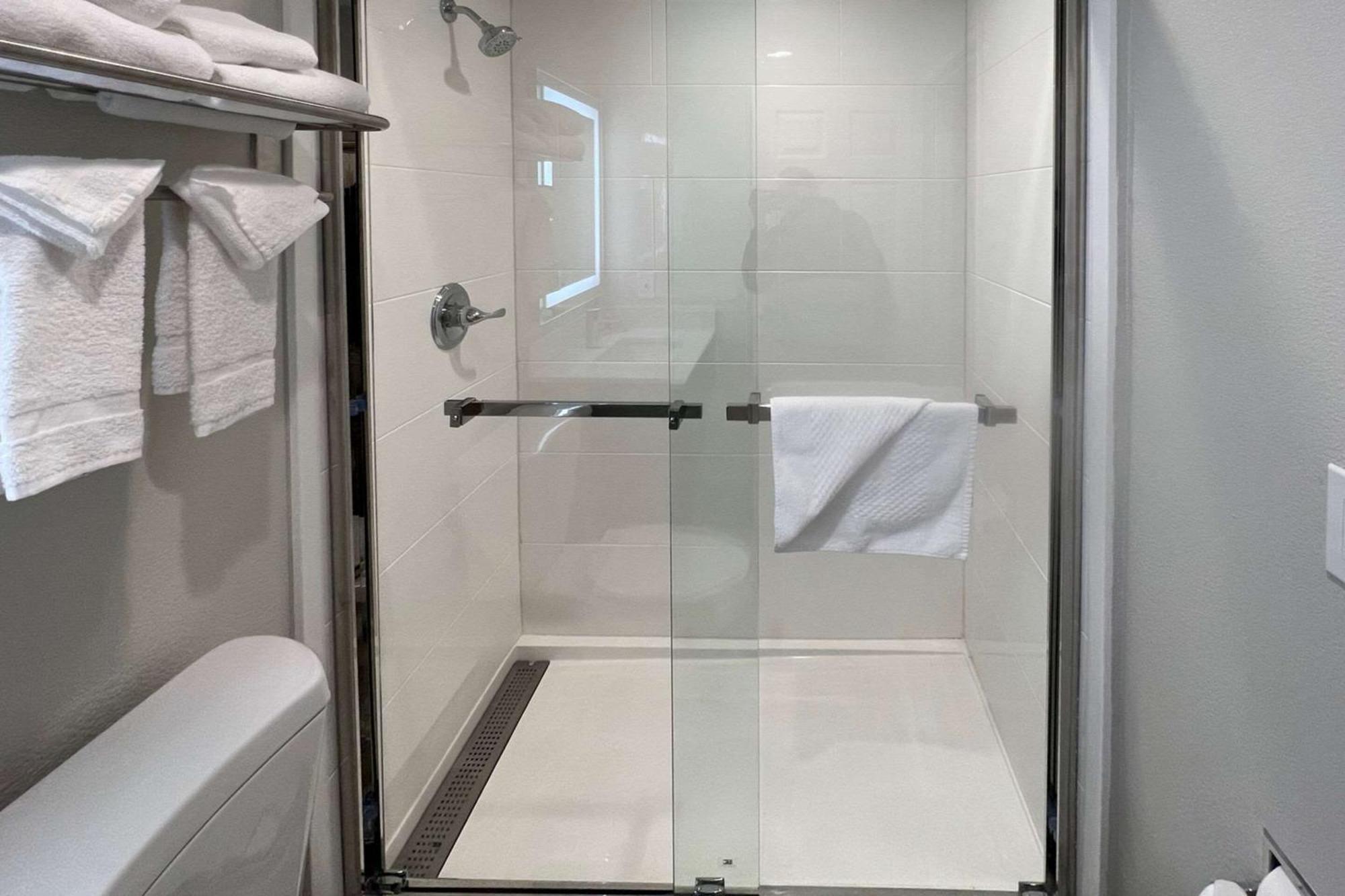 Quality Inn Tracy I-205 Экстерьер фото