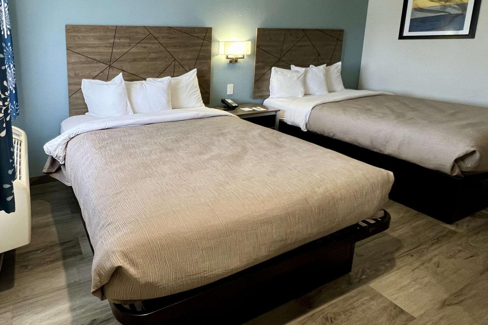 Quality Inn Tracy I-205 Экстерьер фото